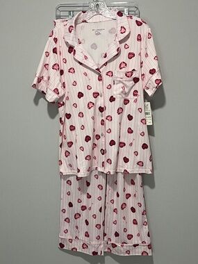 89th Madison Soft Pajamas, Large, NWT